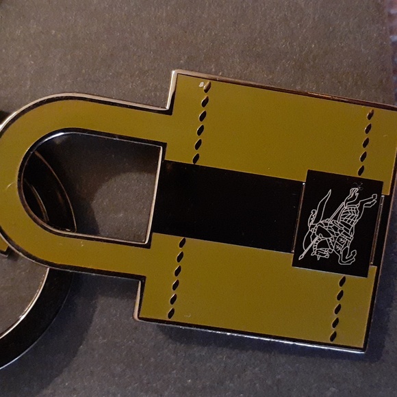 BURBERRY KEYCHAIN BAG N KEY NWOT - Picture 2 of 4
